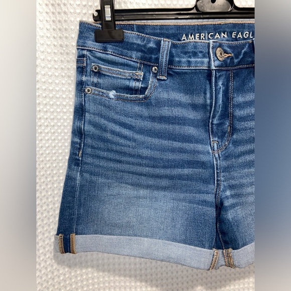 Women’s American Eagle The Dream short High-Waisted Denim Midi Short size 10 - Picture 3 of 16
